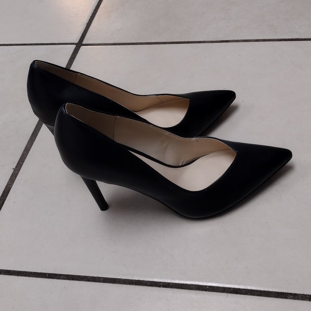 Womens balck high heels about 3 inches
